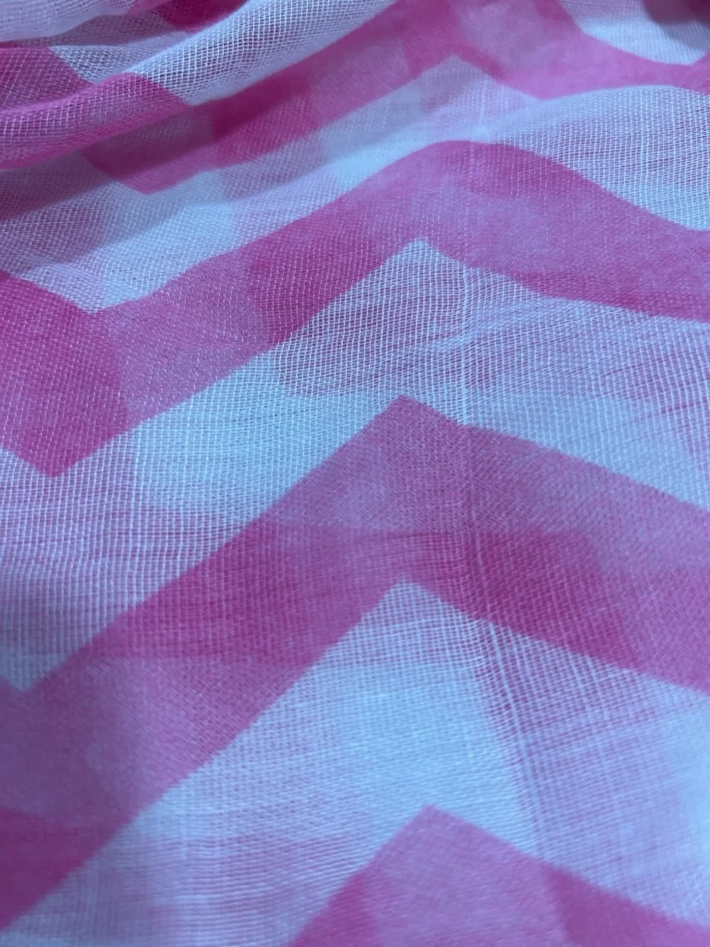 Stylish chevron print women’s scarf